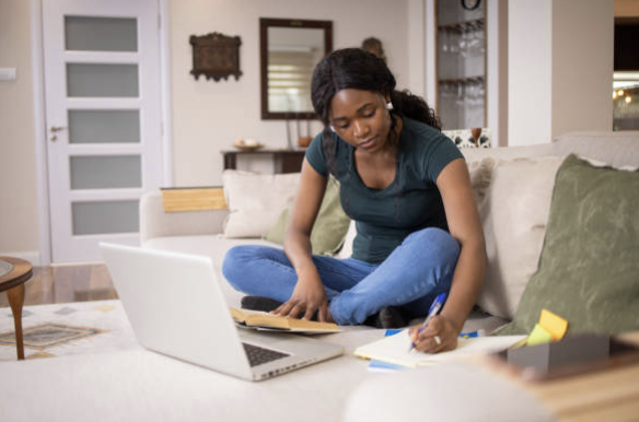 HbcuCdacOMM's tweet photo. Transform your financial future with a simple practice: journaling! After completing each course @OurMoneyMatters, head to the journaling page to reflect on spending habits, set goals, and track progress. Join for free today. https://t.co/UwxZt5lpwo https://t.co/OrzHnh5J42