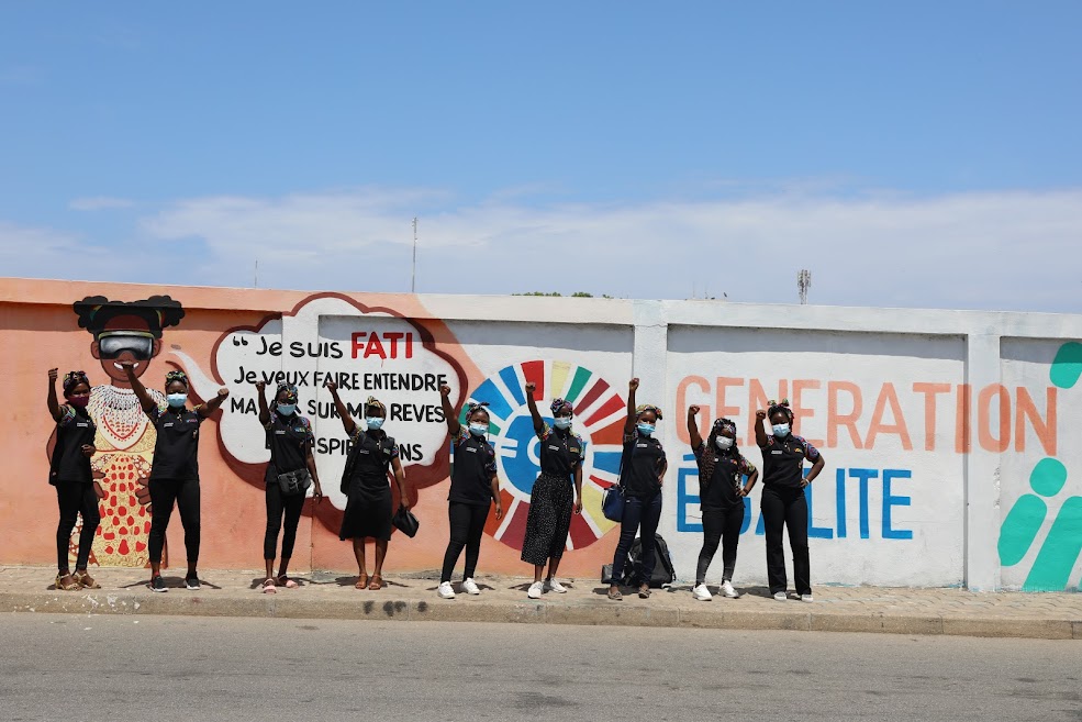 Canada au Bénin tweet media