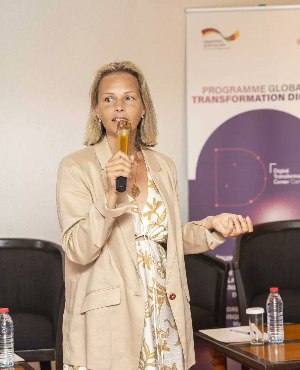 DIF2023's tweet photo. #backtoimage 

Throw back to #WomenGoingDigital program presented by Sandra DOEMPKE, Project Coordinator for BS4D GIZ available on @atingi_elearn , providing high-quality e-learning for women and girls in developing countries.

#dif #dif2023 #atingi #GIZ #education https://t.co/mkJP2cKSlf