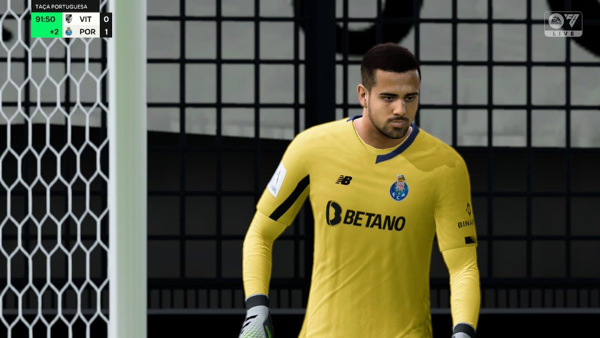 1602Isaac's tweet photo. Semifinales de la Taca Portuguesa
Victoria del Porto ante el Vitória por 0-1, este resultado deja por delante al conjunto blanquiazul pero deja el resultado abierto para la vuelta en el Estaido Dragao. Costa paró un penalti en el 89 para mantener el empate de su equipo.🟢⚽ https://t.co/t84GeIizfv