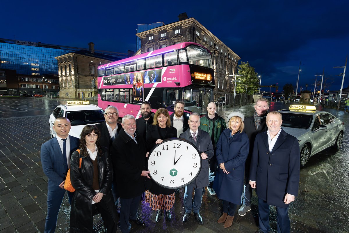 🎄📷@Translink_NI Belfast bus services are officially back, followed by extended train services and bus routes to other towns and cities across Northern Ireland, ensuring you have a safe and convenient way to travel during the festive nights!