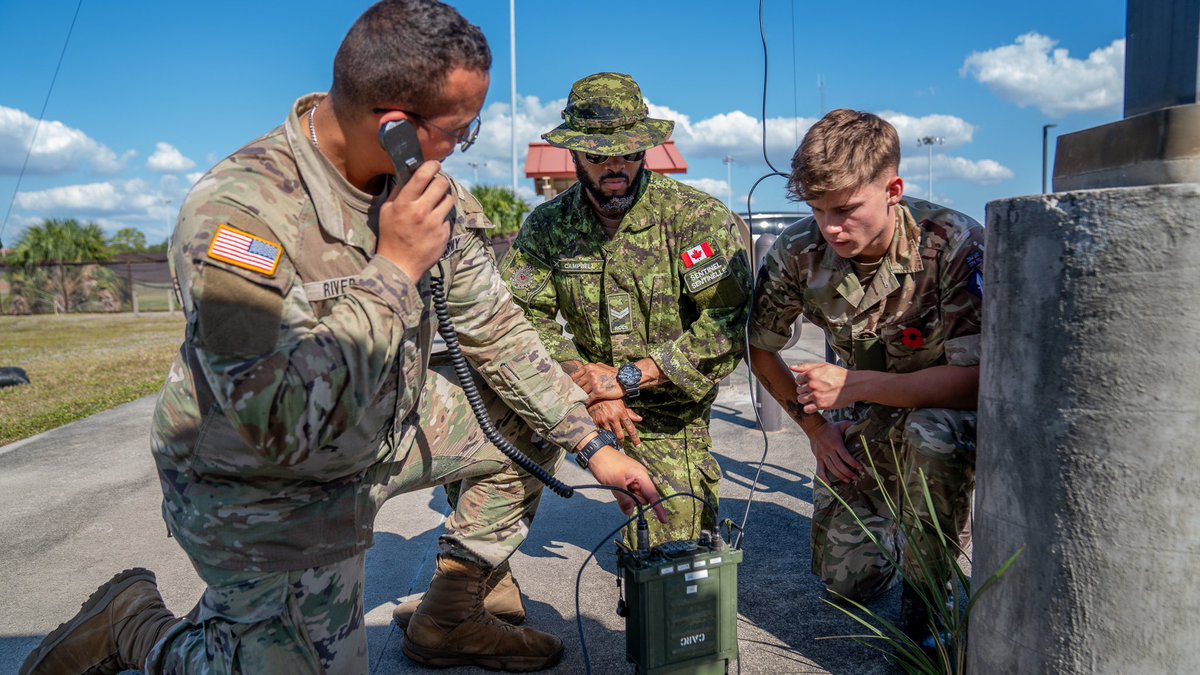 Royal Signals tweet media