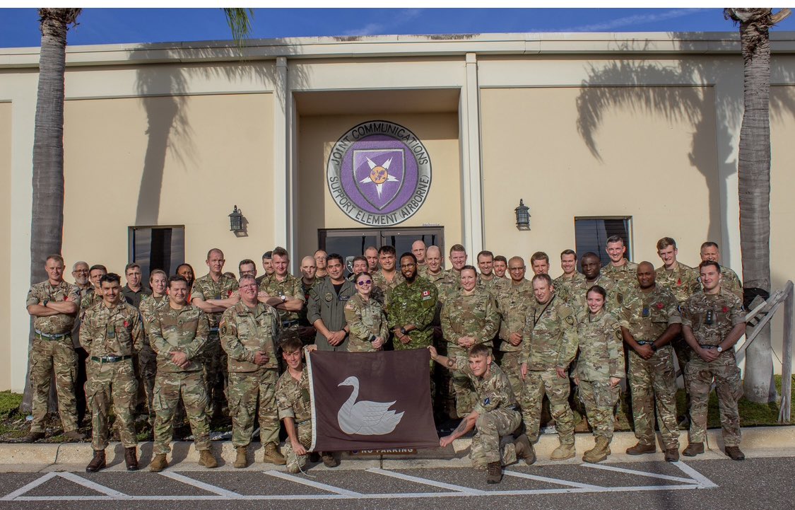 Royal Signals tweet media