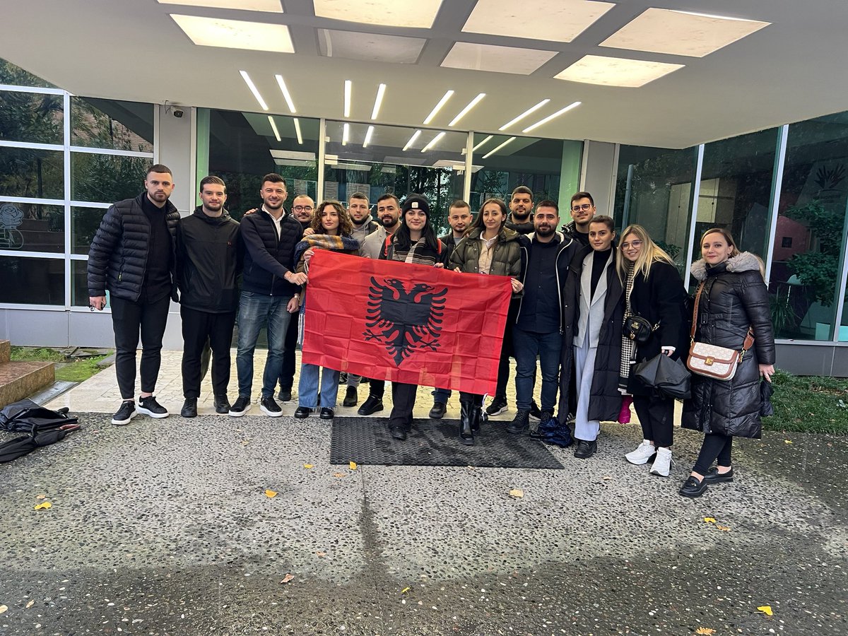 Tirana, Prizreni, Presheva e Ferizaj ne nje foto 🇦🇱🫶🏻 #ParadaeShqiptareve