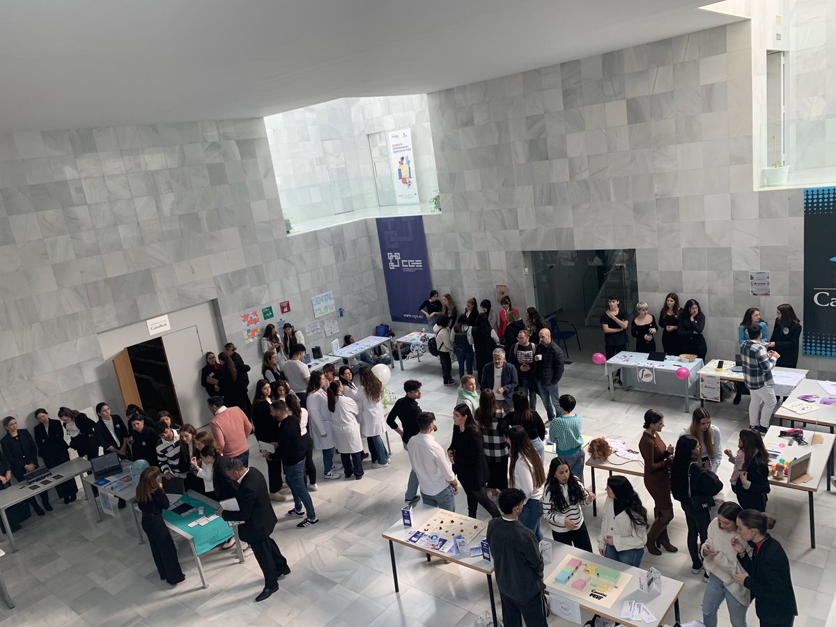 cadegranada's tweet photo. 🚀#DesafioEmprendedor @AynadamarE Aula de Emprendimiento @cpifp_aynadamar #Granada 
Hoy Concurso final Feria Empresarial
Los acompaña Delegada @UniversidadAnd @JuntaGranada 

📍@CGE_Granada 

Colabora #MBAKids @aemprende https://t.co/YevV2c7IAP