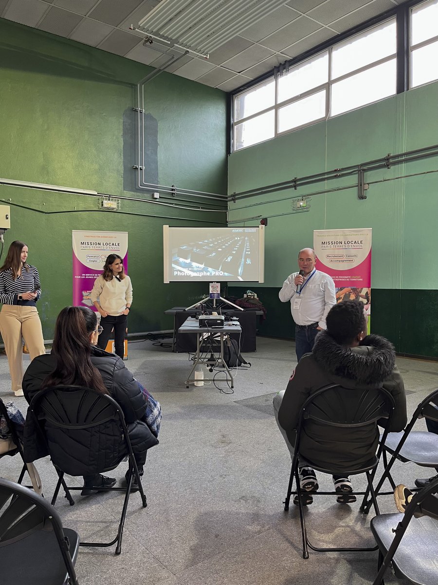 🔴 En direct de la Masterclass sur le métier de Photographe Professionnel dans l’E-sport au Gymnase Marcel Cachin à @villededrancy avec <a href="/Atletec/">Atletec</a> et <a href="/Sopriam_/">Sopriam</a> pour parler de son métier de Photographe Professionnel dans l’e-sport ! Un grand merci à M. <a href="/mangin93/">Mangin Anthony</a> pour sa présence.