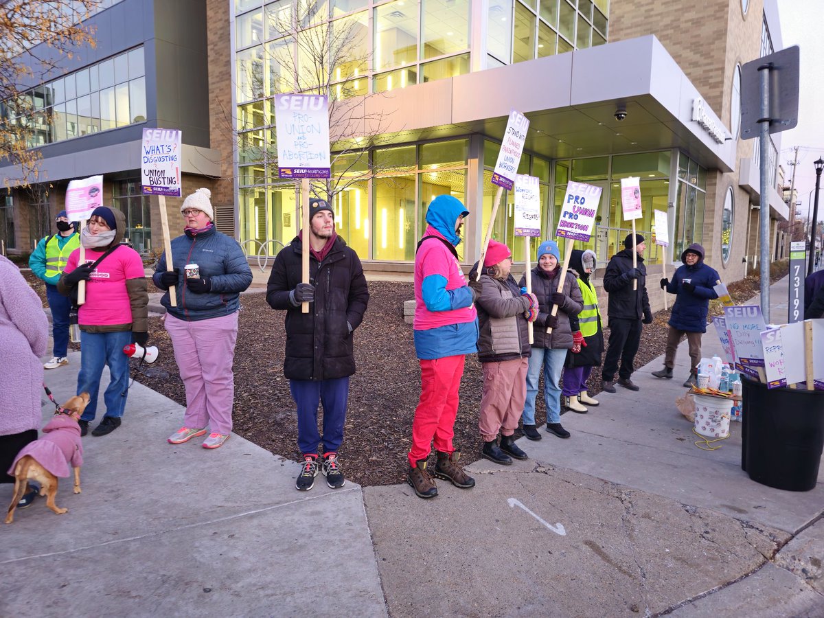 Good morning 🌞 <a href="/PPNCSUnited/">PPNCS United</a> Uptown Planned Parenthood ULP picket is underway. Stay tuned for a rally at 8am!
