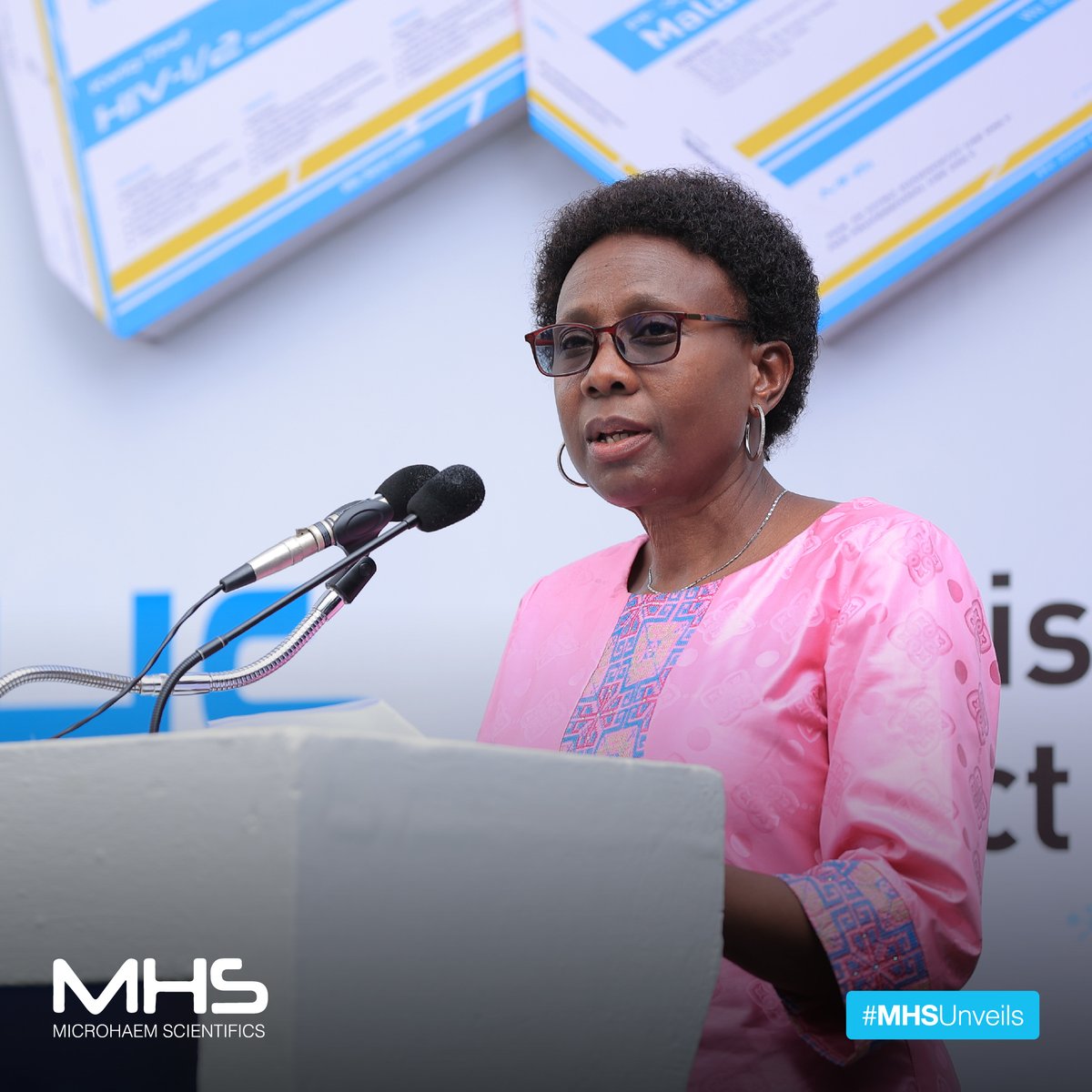 norbert_walter's tweet photo. Dr. @JaneRuth_Aceng affirmed the importance of manufacturing our own diagnostic kits locally. That means, the economy shall save more money from importation of the same kits.
#MHSUnveils | #MalariaTestKit | #HIVTestKit https://t.co/wp48BLFtMT