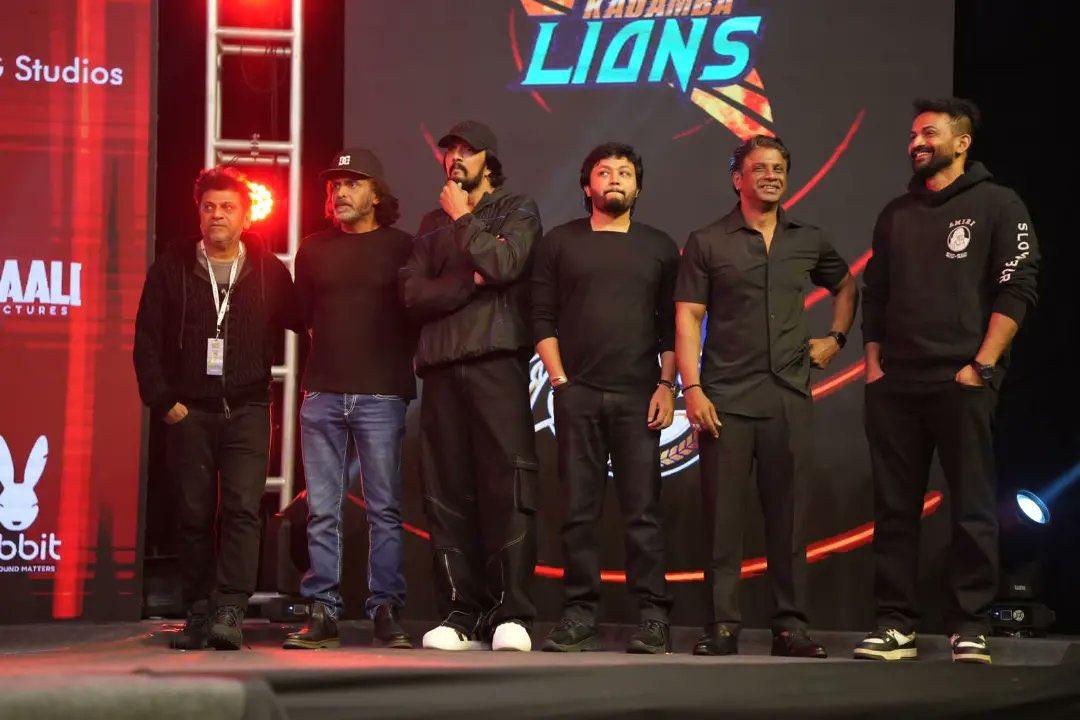 MangoKannadaOff's tweet photo. Glimpses from the #KCC auction ✨
@NimmaShivanna
#KCCAuction #DrShivarajkumar #KicchaSudeep #Shivanna #Dhananjaya #Upendra #Ganesh #DuniyaVijay #KPSreekanth #Sandalwood #Kannada #MangoMassMedia #MangoKannada #MangoMusicKannada https://t.co/SsQXn005e2