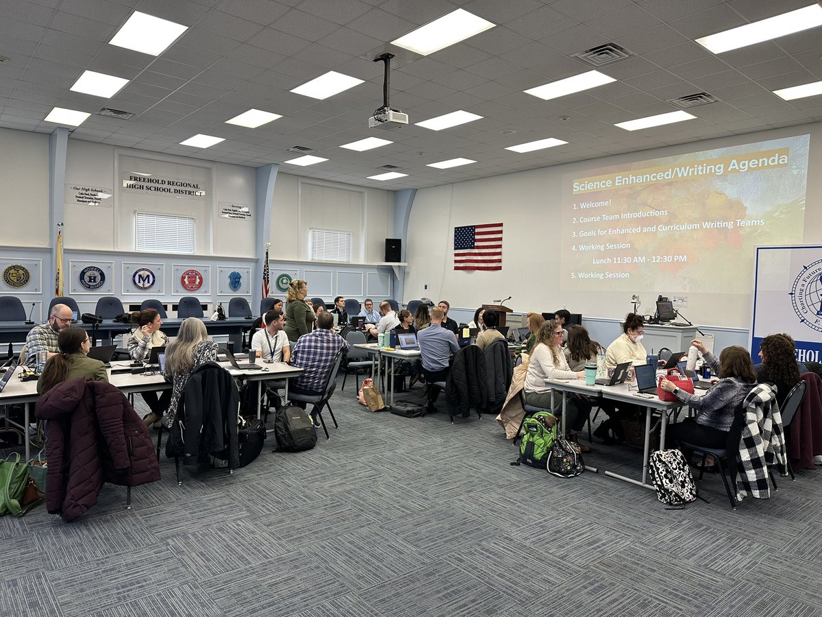 Science Curriculum Writing and Enhanced Implementation teams! AP Bio, AP Chem, AP Physics, Lab Environmental engaged in #TheWork!
#TheRegional #curriculum