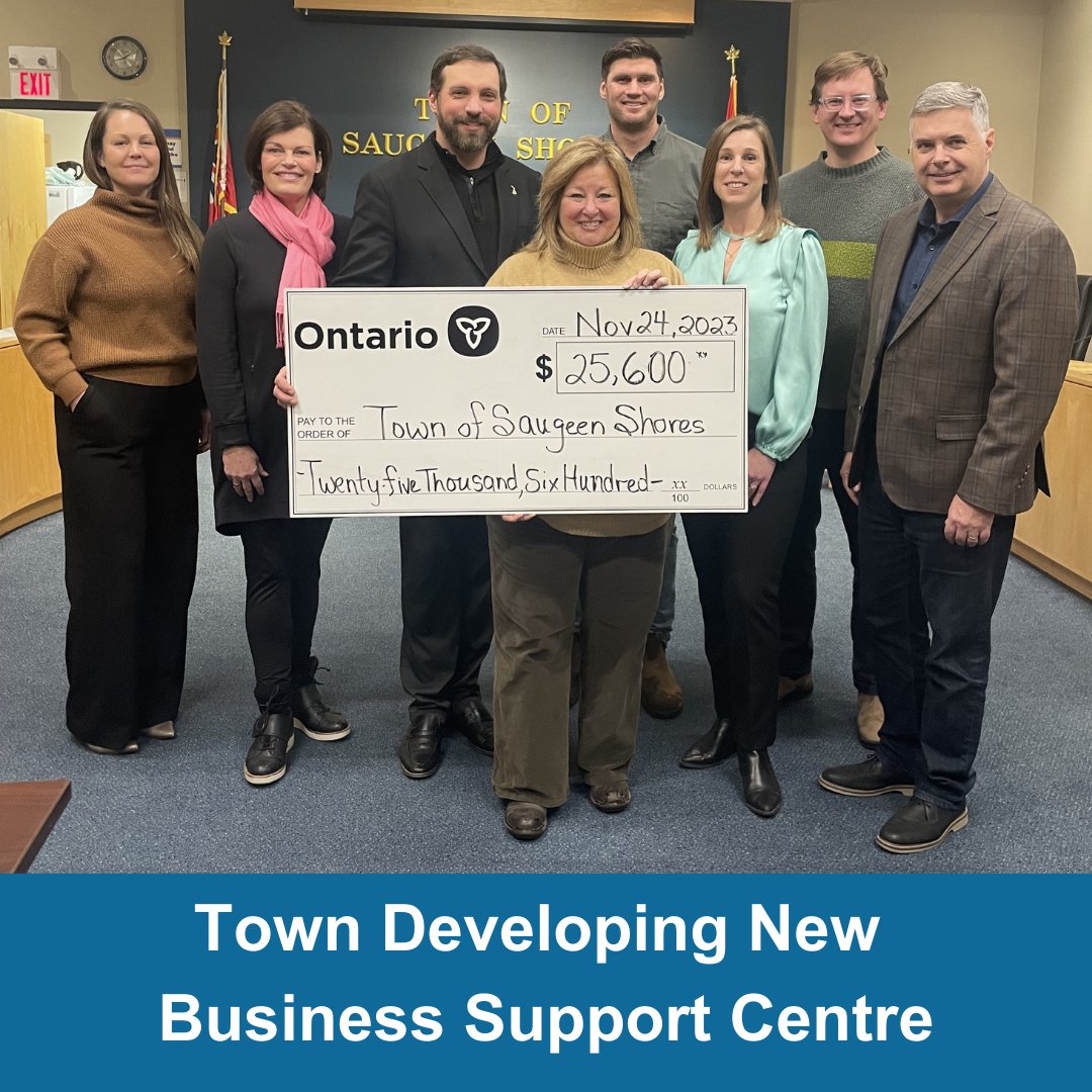 On Friday, @OMAFRA Minister (and Huron-Bruce MPP) @LisaThompsonPC presented the Mayor with $25,600 in RED Grant funding for the new Invest Saugeen Shores Business Support Centre. ow.ly/eHx150QbWXY @SaugeenChamber @PortElginBIA @SouthamptonBIA @CountyofBruce