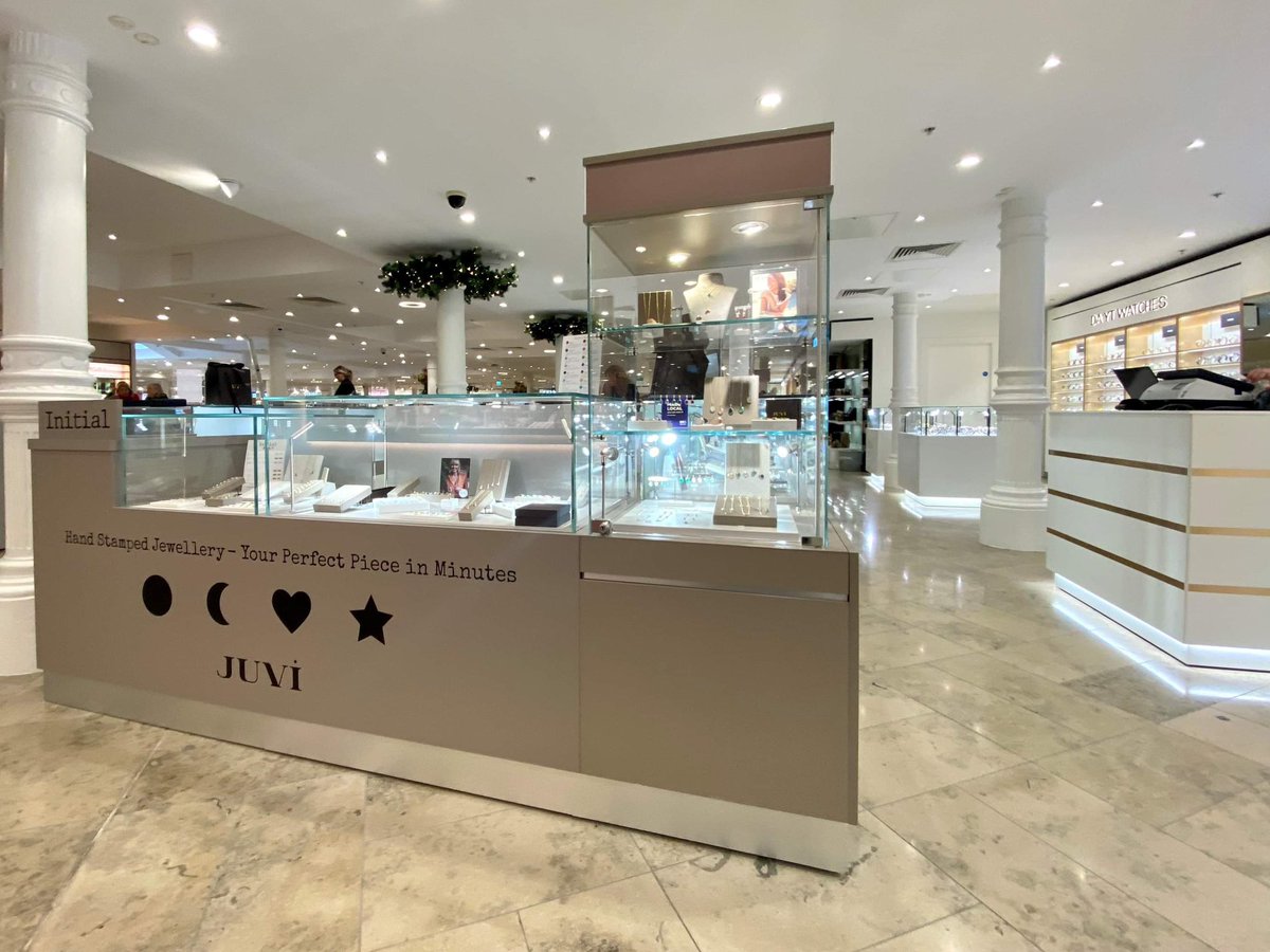 Store_Design's tweet photo. Award-winning jewellery designers @juvi_designs has opened a new retail display space in Arnotts department store. The space features jewellery display units from our OPTIX  range. #retail #design @RetailExIreland https://t.co/aAXABGP3QN