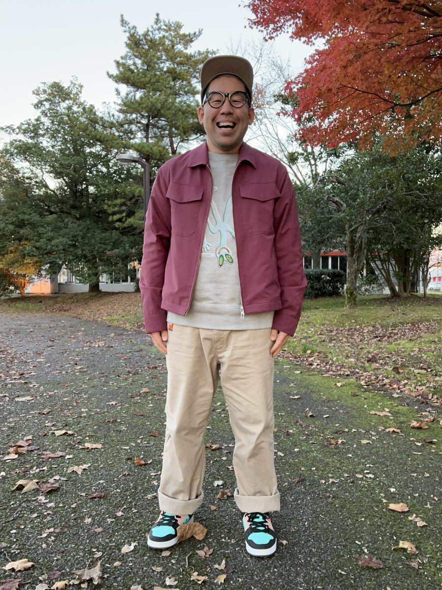 nobiyamamoto's tweet photo. パープル🍠おじさん 🥸
🤓 #ノビコーデ 🤓
帽子🧢: #ザおめでたズ
アウター🧥: #tttmsw
スウェット🧥: #futurearchive × #tappei
ズボン👖: #waiwai
スニーカー👟: #キン肉マン ×
#dcshoes × #atmos
#ノビョン🙏 https://t.co/i0rdb407Mw
