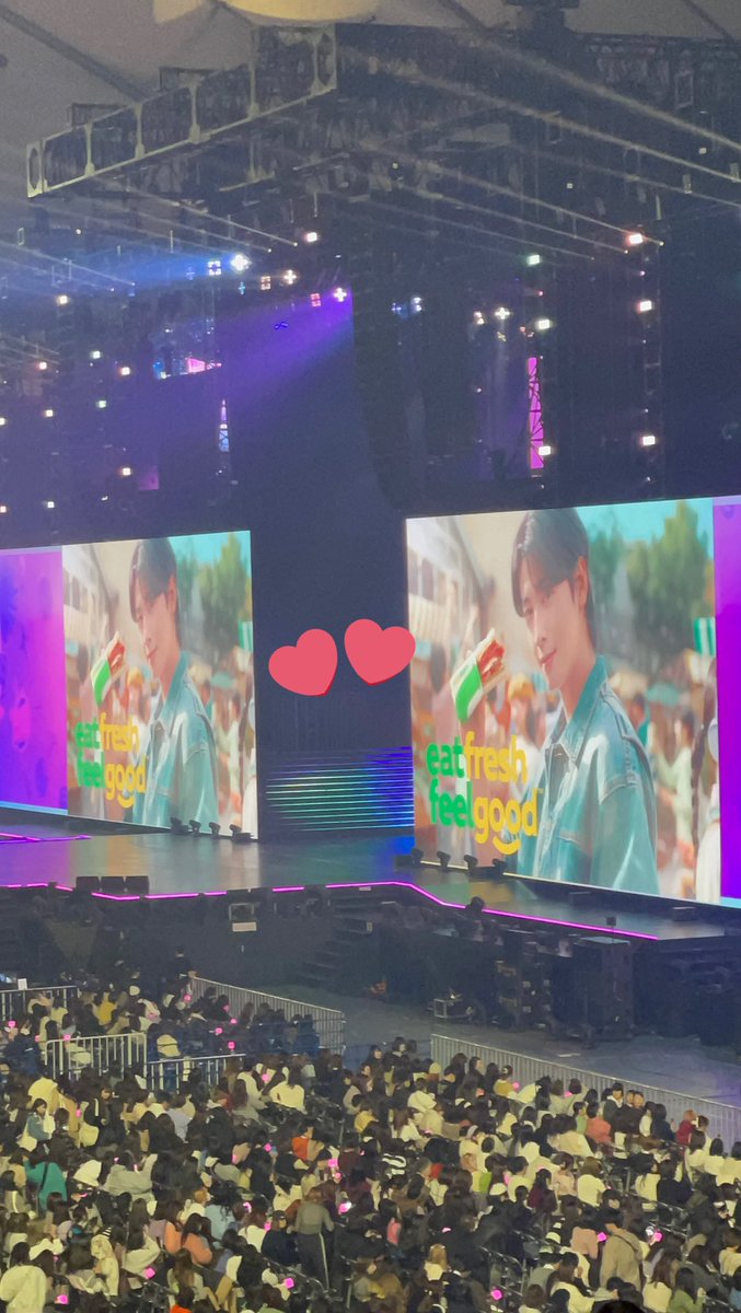 release, yes Eunwoo's face is always everywhere, even though Eunwoo was not present at the #MAMAAWARDS & only a few fellow BA, MCs & Eunwoo's co-stars in drama projects, but Cha Eunwoo's SUBWAY CF appeared on screen at the #2023MAMA 😄 ©lo__soc23 #CHAEUWOO #GIDLE #ASTRO #SUBWAY