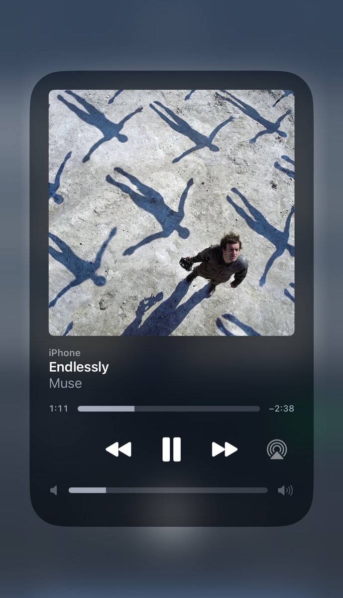 Brokken_Boy's tweet image. #DailySongNotes День 99 🎵 Endlessly від Muse, знаменитого британського рок-гурту. Пісня висловлює глибоке, але невимовлене кохання, в якому герой таємно страждає через нерозділені почуття. Вона відображає внутрішній біль та невиразність любові. #Muse #Endlessly
