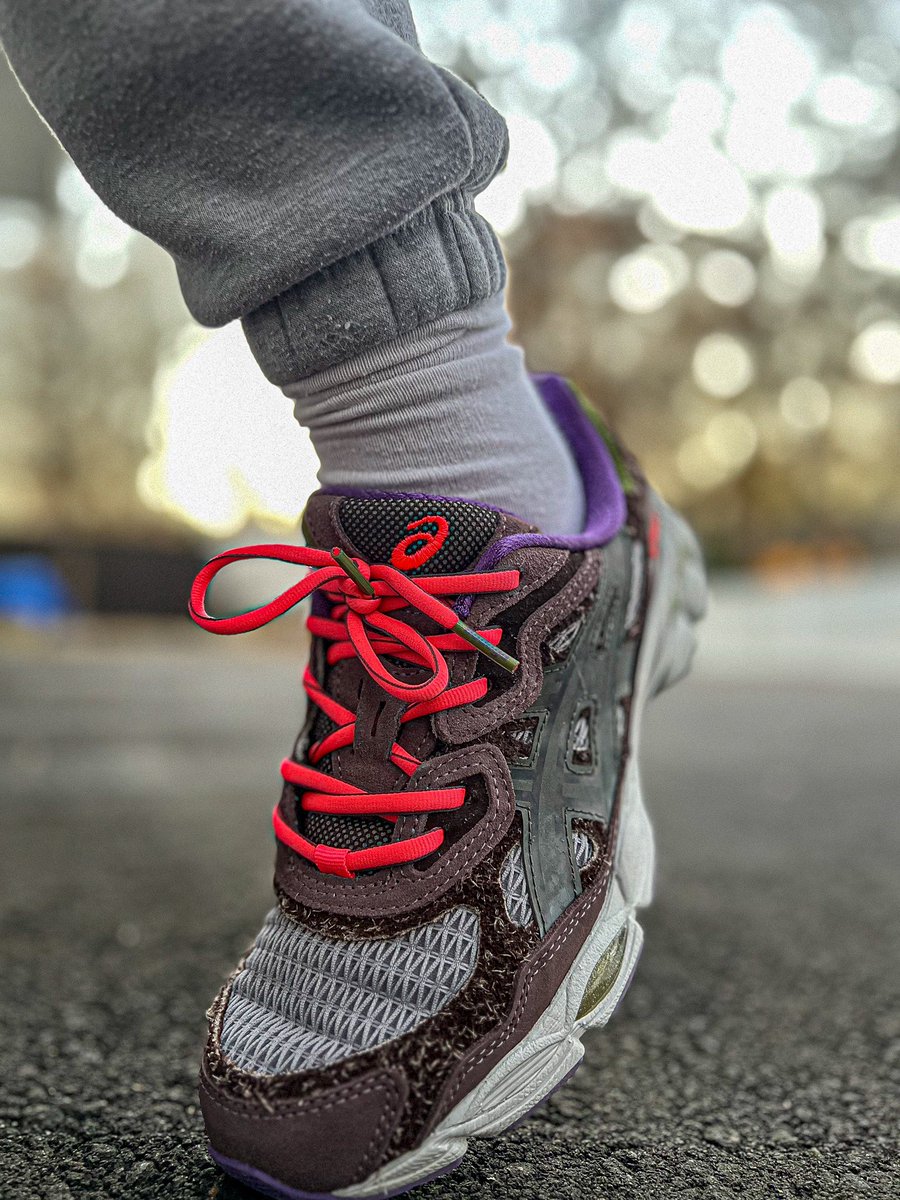 brttniann's tweet image. #KOTD : Bodega x Gel NYC ‘After - Hours’ 🌃

Good Morning 😃 
Good luck to everyone going for the early release of the Kobes Reverse Grinch 🎄❤️

#atmoscollectorsclub #asics #kicks #PhotographyIsArt #yoursneakersaredope #bodega