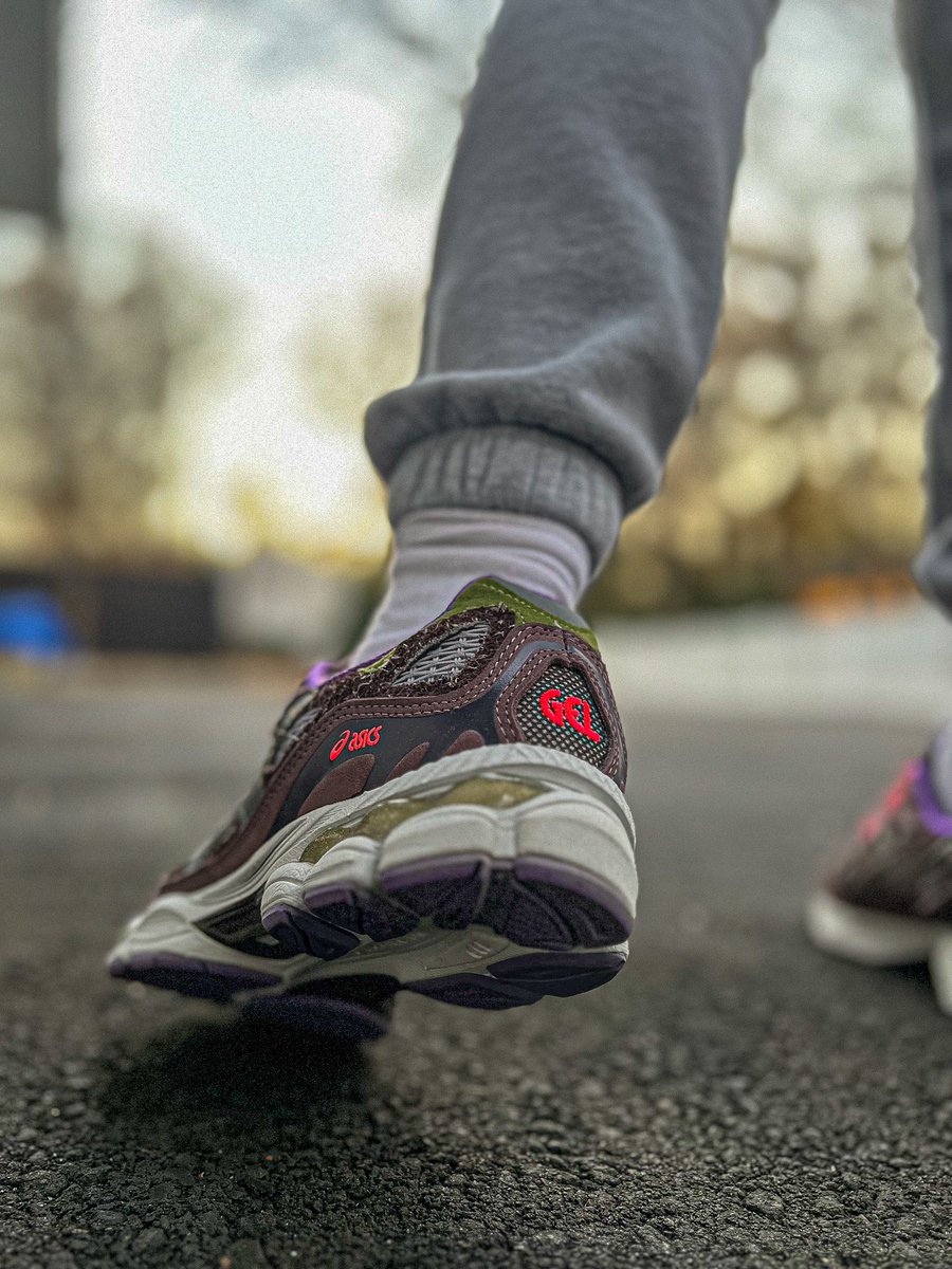 brttniann's tweet image. #KOTD : Bodega x Gel NYC ‘After - Hours’ 🌃

Good Morning 😃 
Good luck to everyone going for the early release of the Kobes Reverse Grinch 🎄❤️

#atmoscollectorsclub #asics #kicks #PhotographyIsArt #yoursneakersaredope #bodega