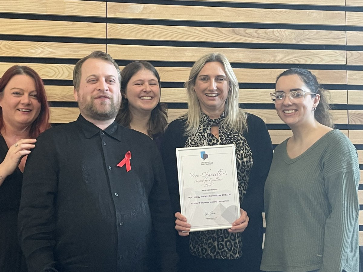 A very well deserved commendation for <a href="/uop_psychsoc/">UoP PsychSoc</a> at the Vice Chancellor’s Awards ceremony this morning. Such an asset to @uop_psychology , THANK YOU 🎉☺️ <a href="/UoP_Media/">UOP</a>