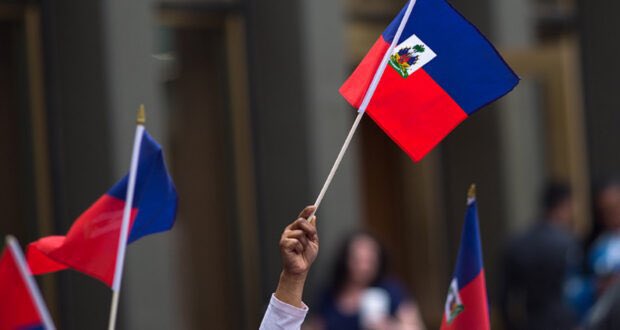 CiviqueEtmoral's tweet photo. La Prochaine fois que ton Pasteur vous propose 40 jours de jeûne pour le changement d’Haiti.Propose lui, en revanche, 7 jours de formation Civique. Car, le changement d’un pays ne dépend pas de bons chrétiens, mais de bons citoyens.
Êtes-vous d'accord ???
🙏🏾🇭🇹🙏🏾 https://t.co/TfRD8C3Avn