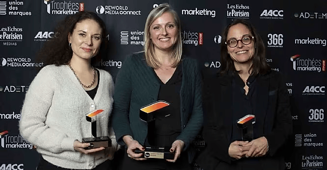 🏆#TMK23 Qui sont les #personnalités #marketing élues en 2023 ?
🥇<a href="/Caro_Blanchet/">Caroline Blanchet</a>, élue personnalité marketing de l'année 2023.
🥈<a href="/Moralkarine/">Karine Moral</a>, élue personnalité marketing Argent 2023.
🥉Diane Hecquet, élue personnalité marketing Bronze 2023.

urlz.fr/oFYV