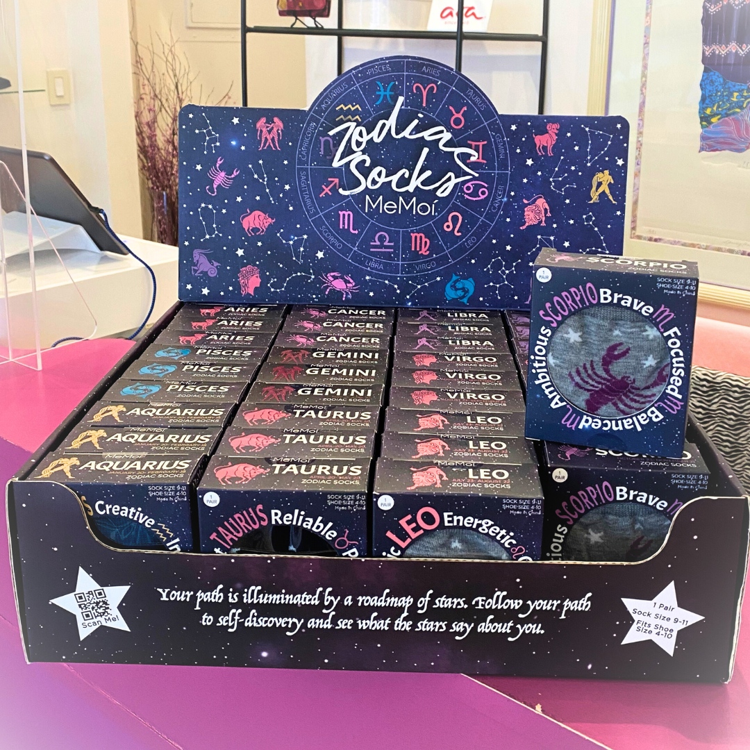 PiazzaDellaSole's tweet photo. Me Moi's astrology-inspired socks are here to add a personalized touch to your holiday gifting. They're a thoughtful and stylish gift for your astrology-loving friends and relatives. Add a little star power to their holiday season with Me Moi at #PiazzaDellaSole. https://t.co/mwI4znaMB5