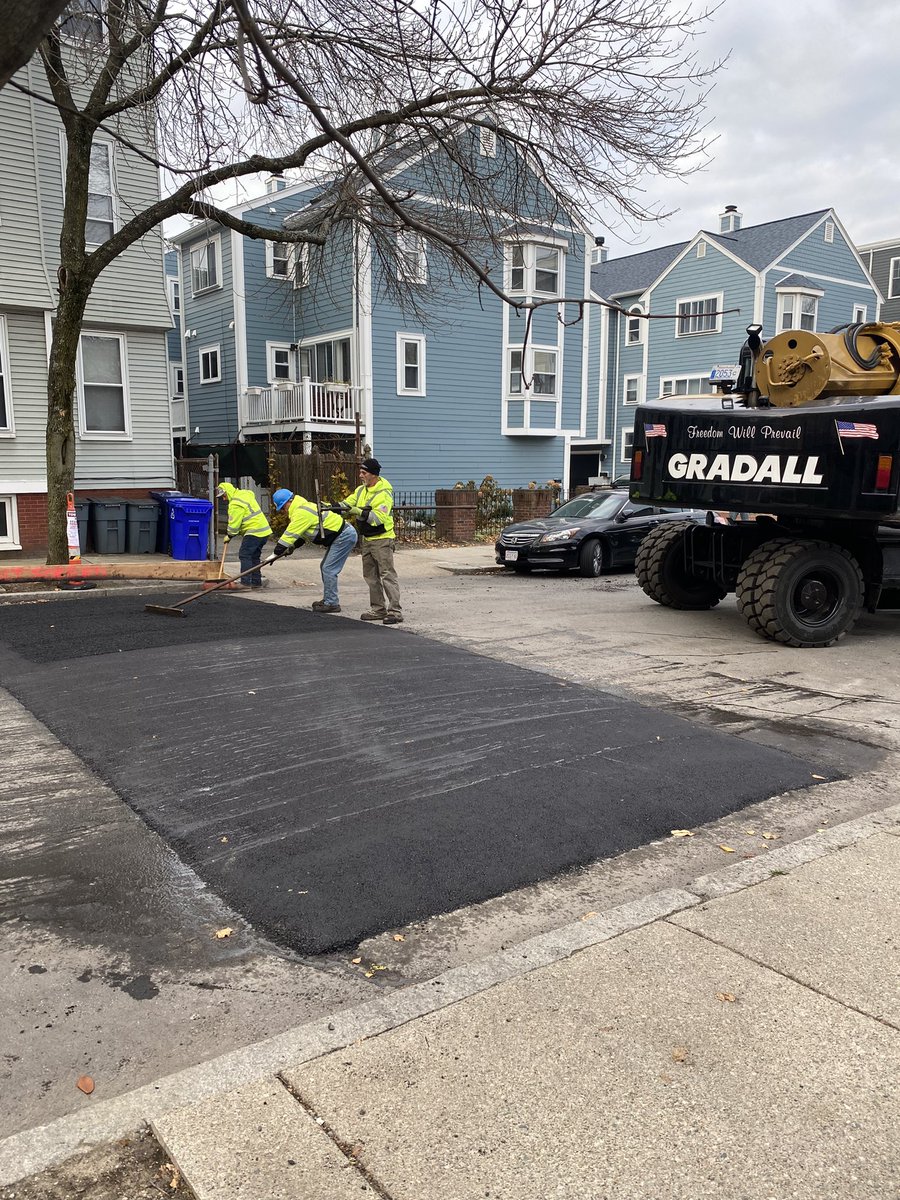 🎉Speed humps installed on West 4th in Southie. Thanks @BostonBTD @jfh @EdforBoston