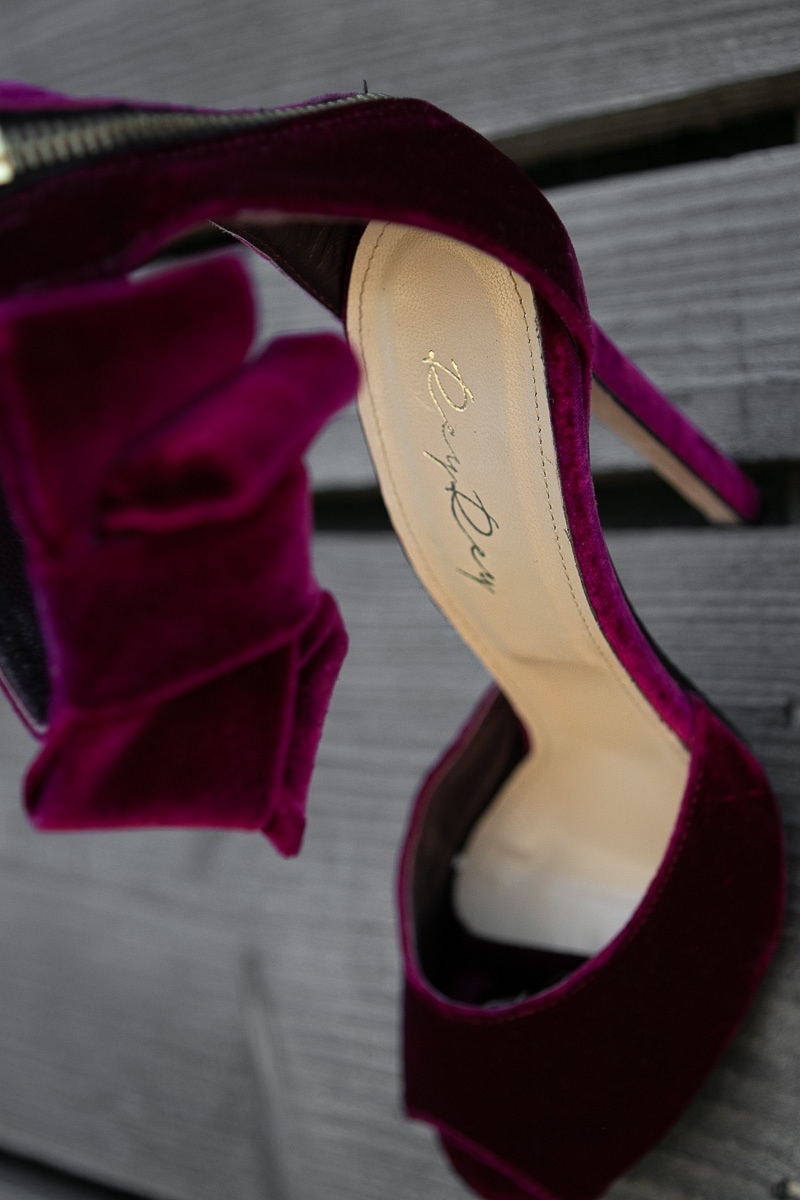 Incorporate the stiletto into your complete ensemble, and demonstrate the confident posture that is proof of someone who is walking the runway with power 🔥💖

The Stiletto Collection No. 2

✅ Bordeaux Velvet
✅ Genuine Leather Vero Cuoio
✅ Made in Italy