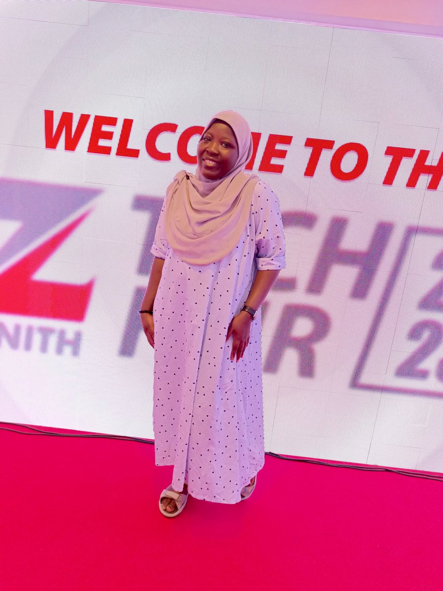 Harshabeecakes's tweet image. The other day at #zenithtechfair