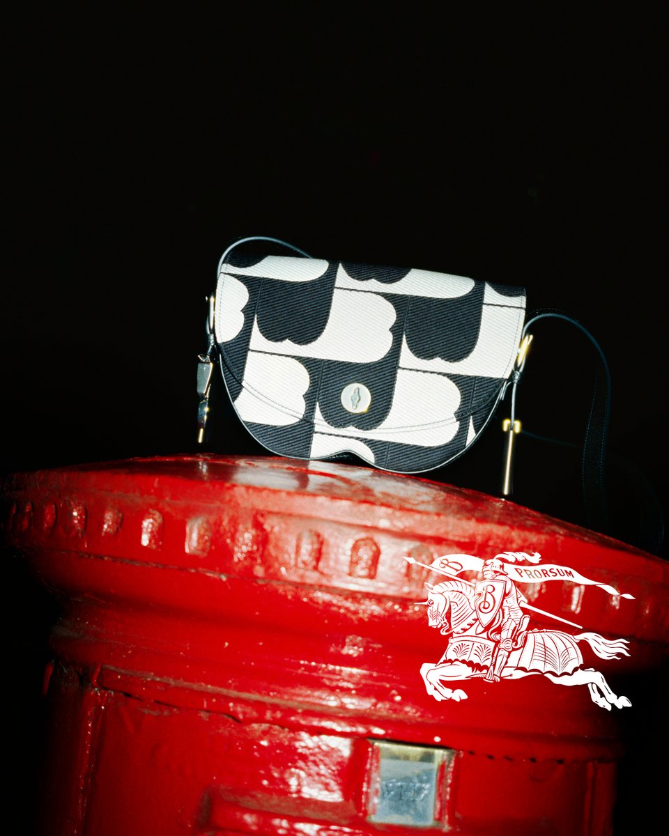 Burberry tweet media