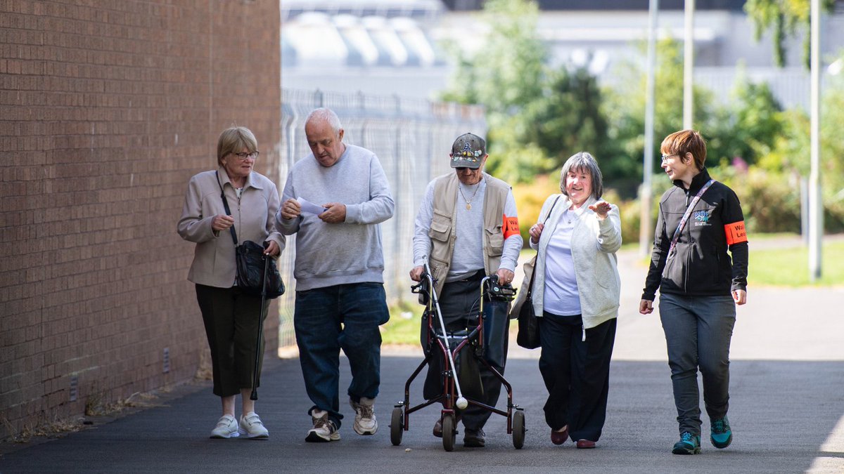 walking_scot's tweet photo. We welcome our keynote, Bruce Whyte from @theGCPH, who speaks passionately about the incredible benefits that #activetravel and regular #physicalactivity can have on our health, happier communities, our economy and workplaces 🚶🏻‍♂️🚲

#SCSPLearningEvent #LetsDoNetZero 🌍 https://t.co/4DrARUuhCW