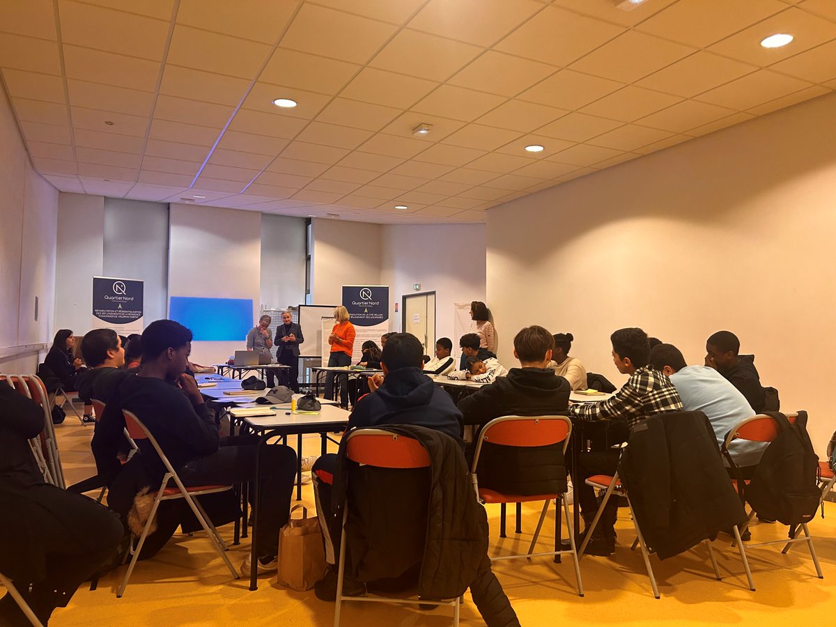 Groupe Valophis (@groupevalophis) on Twitter photo A l’occasion de la semaine « Un jour une entreprise », 19 élèves du collège Roland Garros de Villeneuve-Saint-Georges ont été accueillis au sein du <a href="/GroupeValophis/">Groupe Valophis</a> pour une journée découverte en partenariat avec <a href="/FACEValdeMarne/">FACE Val de Marne</a>. A l’occasion de la semaine « Un jour une entreprise », 19 élèves du collège Roland Garros de Villeneuve-Saint-Georges ont été accueillis au sein du <a href="/GroupeValophis/">Groupe Valophis</a> pour une journée découverte en partenariat avec <a href="/FACEValdeMarne/">FACE Val de Marne</a>.