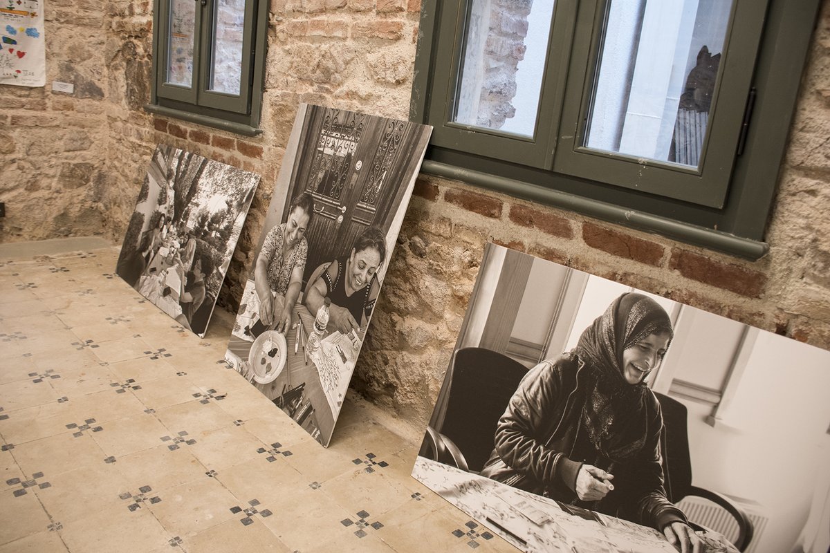 MaviKalem tarafından uygulanan “Kadına Yönelik Şiddete Karış Resim!” projesi kapsamındaki sergilerin ilki 25 Kasım Kadına Yönelik Şiddetle Uluslararası Mücadele Günü’nde Adalar Belediyesi işbirliğiyle Büyükada Taş Mektep’te açıldı. <a href="/MaviKalem/">Mavi Kalem Derneği</a>

tinyurl.com/ys4jjky8