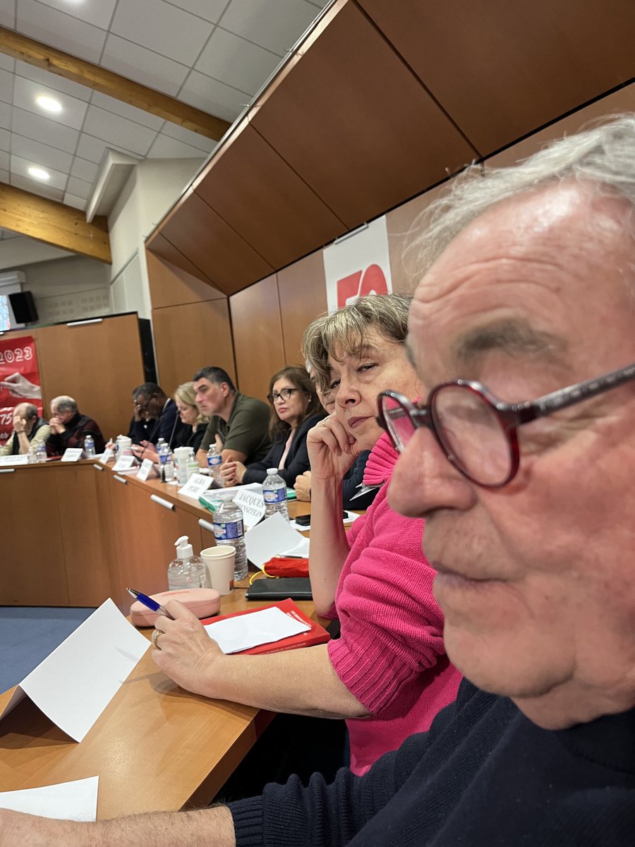 SouillotFo's tweet photo. Congrès union départementale Paris.
Vive la Force ! https://t.co/gcCWSXHWBK