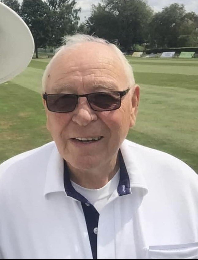 Awful to hear the news that former New Hall umpire Tom Kilby passed away yesterday! Tom contributed a huge amount to not only our school but also the wider community in Essex and he will be remembered with great fondness! @newhallschool @newhallsport @essexcricket <a href="/EssexCCB/">Essex Cricket in the Community</a> 🔴⚫️