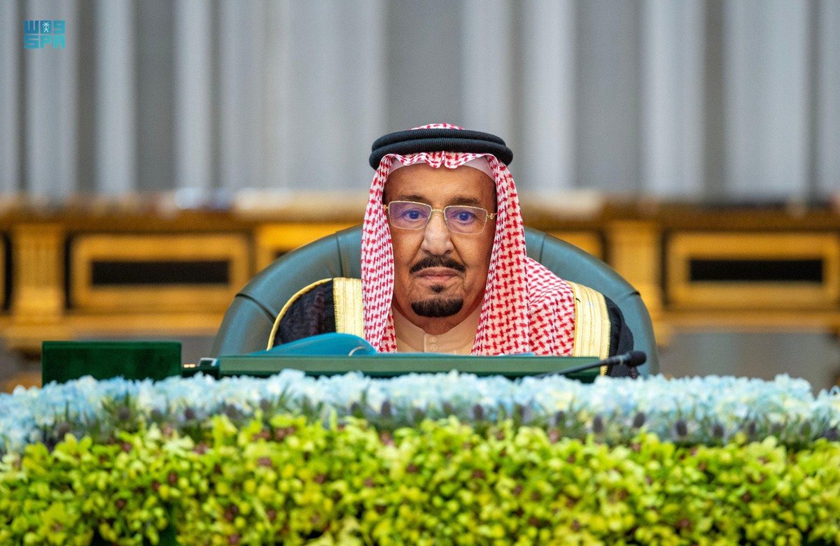 SaudiNews50's tweet photo. عاجل:

خادم الحرمين الشريفين يرأس جلسة مجلس الوزراء.

- https://t.co/lqNO1nHvTo