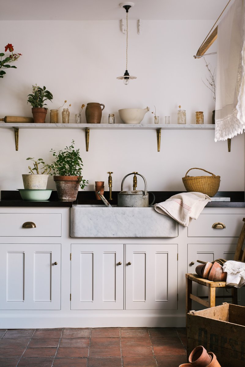 deVOLKitchens's tweet image. #KitchenTour: The Scullery is one of the three rooms that make up the downstairs of the Millhouse showrooms at Cotes Mill, it’s a very simply furnished room and of all the spots to see this Classic English range, it’s the most humble. devol.ltd/TheMillhouseSc… #UtilityRoom