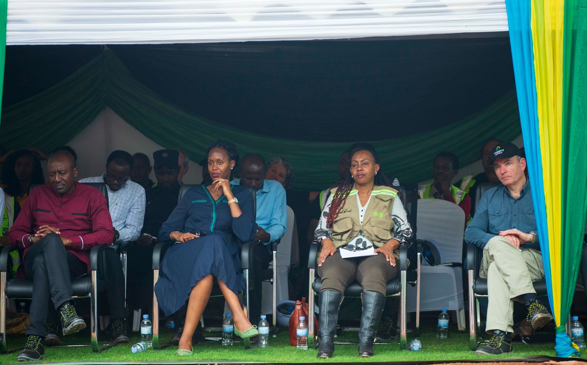 RwandaMinesB's tweet photo. Today, our CEO, @YKaritanyi, marked the launch of two mining projects at @Trinity_Metals 's Musha Mine in @RwamaganaDistr 

1⃣Umuvanda: A drilling project dedicated to lithium exploration

2⃣Heza decline: An underground opening for tin mining https://t.co/5ZpXGLZRbj
