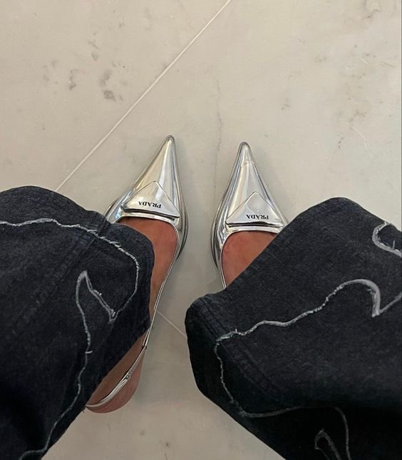 blusmarine's tweet image. prada metallic slingback pumps ✧