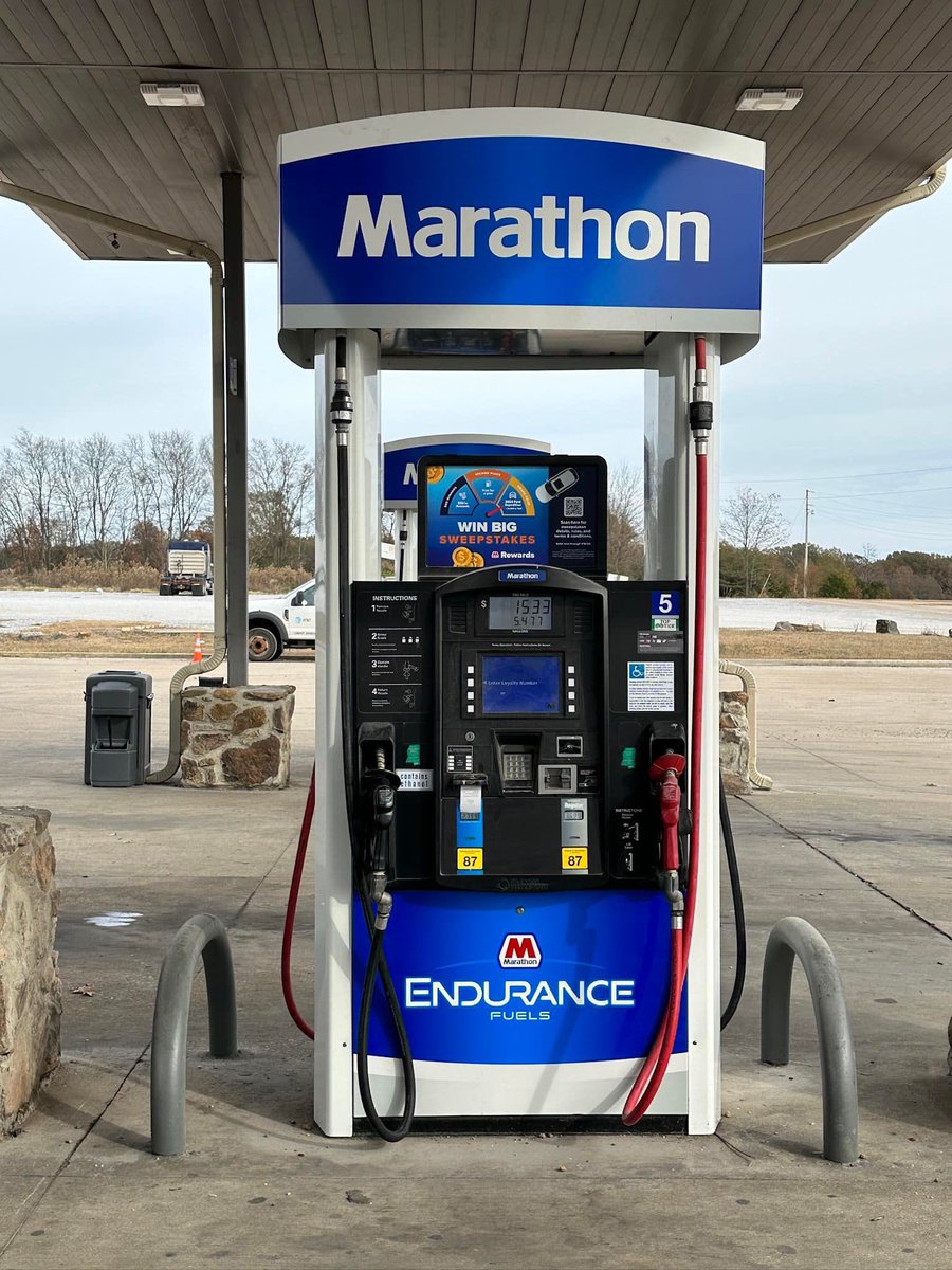 FairOil's tweet image. SMOKIES is a great place to stop in to fuel up and grab a snack. Don’t forget the Rib Tips!! 
#Smokies #RibTips #FairOilFuelCard #FairOilCompany #FairFresh  #ServiceMatters