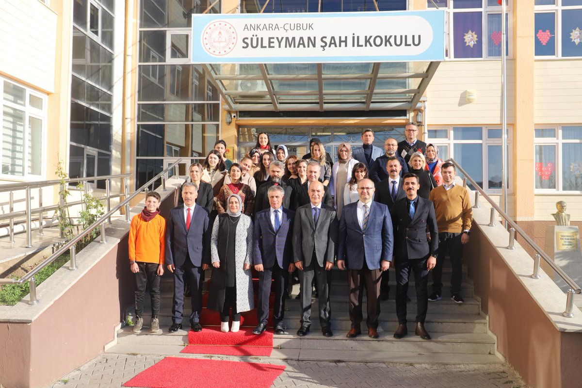 Vali Yardımcımız Sayın Namık Kemal Nazlı ve Müdürümüz Sayın Yaşar Koçak;
📌Çubuk Süleyman Şah Ortaokulunu ziyaret ederek, okul orkestrasındaki öğrencilerimizden mini bir konser dinlediler.

<a href="/tcmeb/">Millî Eğitim Bakanlığı</a> 
<a href="/kocakysr/">Yaşar Koçak</a> 
<a href="/cubukilcemem/">Çubuk İlçe Millî Eğitim Müdürlüğü</a>