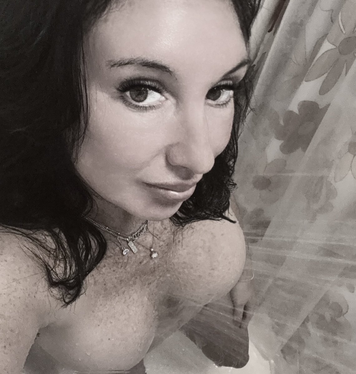 joalexandria69's tweet photo. Good morning 😃 time to make this Tuesday the best Tuesday it can be since we will never get it back. Have an amazing day ❤️ #tuesdaymotivations #LFG #TimeToMakeItHappen https://t.co/SjzaNIWP97