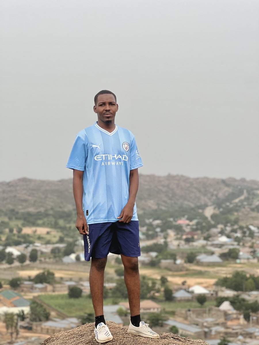 MalanBady_'s tweet photo. let’s do a Jersey thread 🚀Drop/Quote  your pictures with jersey and don’t forget to retweet for others to participate 🤝 https://t.co/lqRsMyqYIh