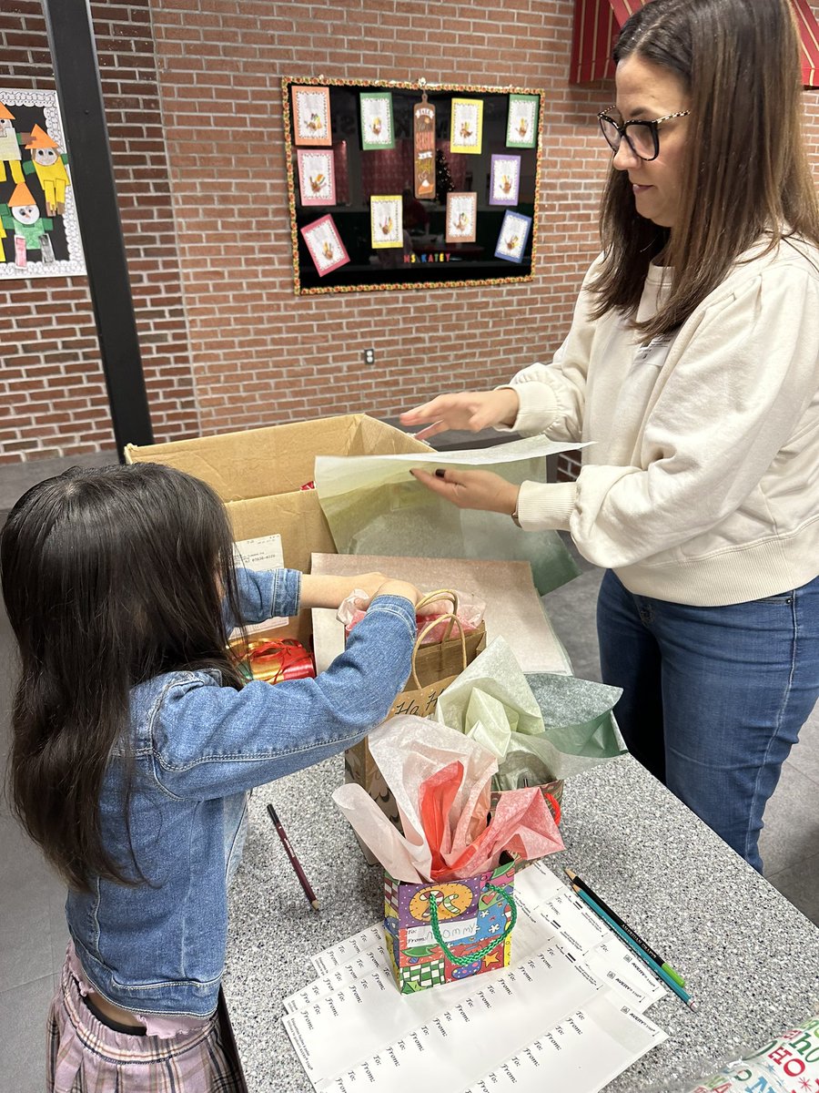 Danielle Roddy (@mrsroddykinder) on Twitter photo WOW! Thank you <a href="/FlandersPTAnj/">Flanders PTA</a> for an awesome holiday boutique! Complete with a gift wrapping station and card creation station. We had so much fun! โค๏ธ๐๐ WOW! Thank you <a href="/FlandersPTAnj/">Flanders PTA</a> for an awesome holiday boutique! Complete with a gift wrapping station and card creation station. We had so much fun! โค๏ธ๐๐