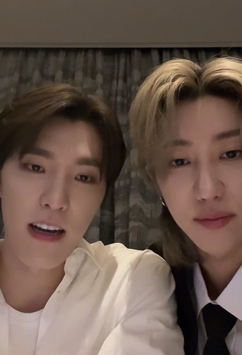 디디형제 형 진짜 어이없음

🎱🇨🇳그  단어 이상한말 한글자라도 보내봐~?! 😡💢아앙???
🦦🇰🇷응?
🎱🇰🇷아냐🌸이상한말~🌿보내서…🍃
🦦 아아~🌼