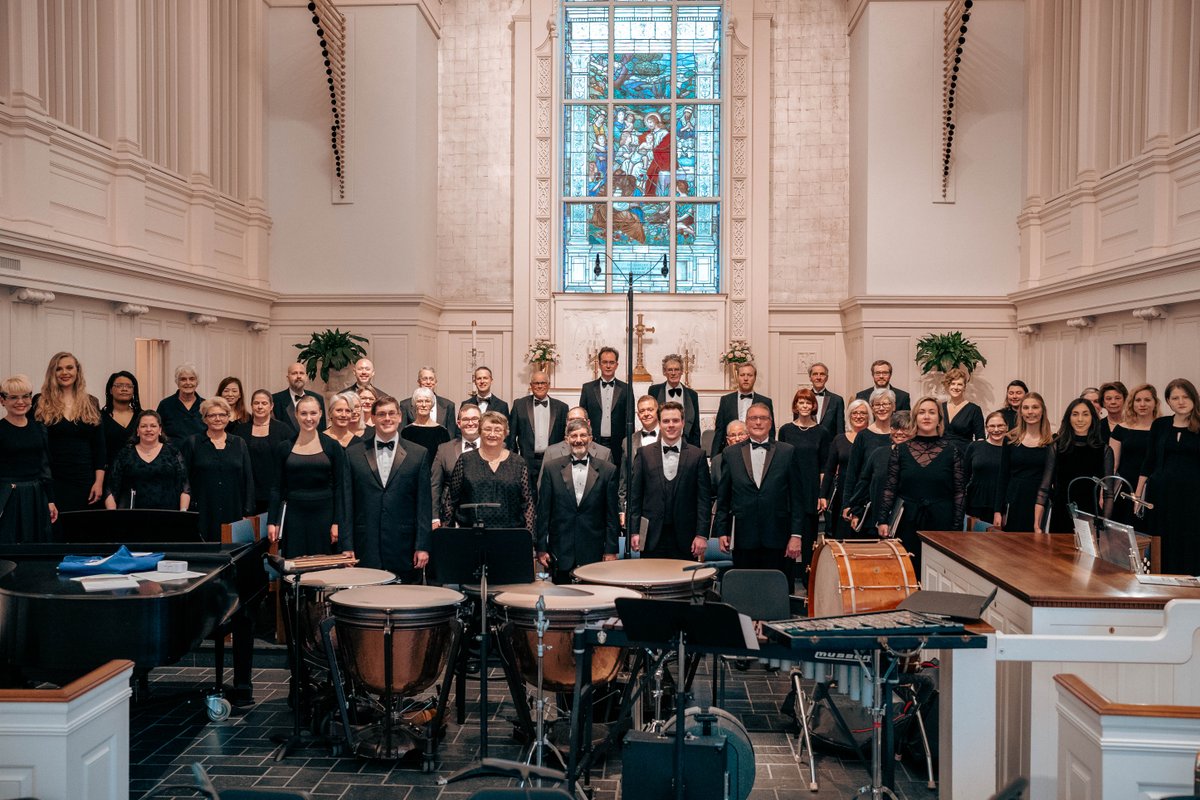 HandelChoir's tweet photo. This Giving Tuesday, please support the Handel Choir of Baltimore! Making music in our community for 89 years. All donations make a difference! https://t.co/Z0hXvfo0KE https://t.co/B6Ss3r1kcf
