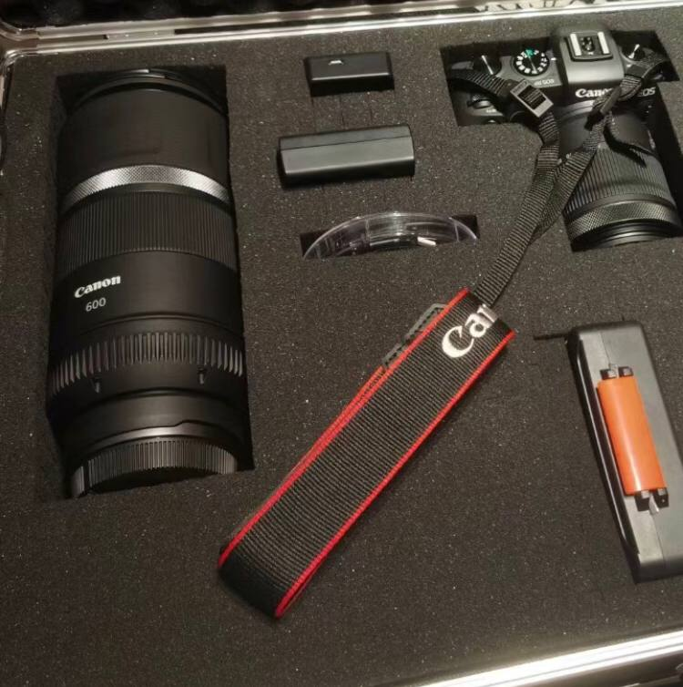 luckyvanBast's tweet photo. #CameraAddicted Is this camera suitable for a newbie like me to use? Can anyone give me some advice? https://t.co/kDPVCbj1Wx