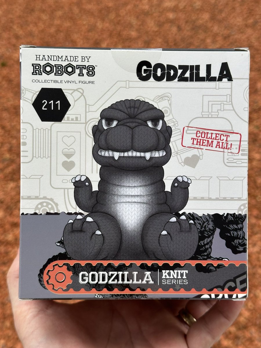 今、受け取ったところだ：
HANDMADE BY ROBOTS GODZILLA✨✨
FUNKOのPOPフィギュアに似ていますが、ニットのデザインです。かわいいです🥰
#Godzilla #Handmadebyrobots