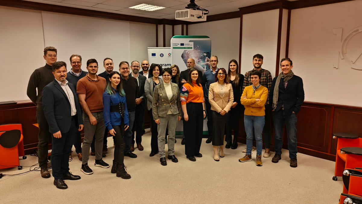 That's a wrap of the 1st day of the 2nd ITS with three panel discussions focusing on the regional framework to support #digitalisation, #collaborative projects between DIHs/EDIHs and SMEs and #DigitalTransformation  best practices in West Region Romania