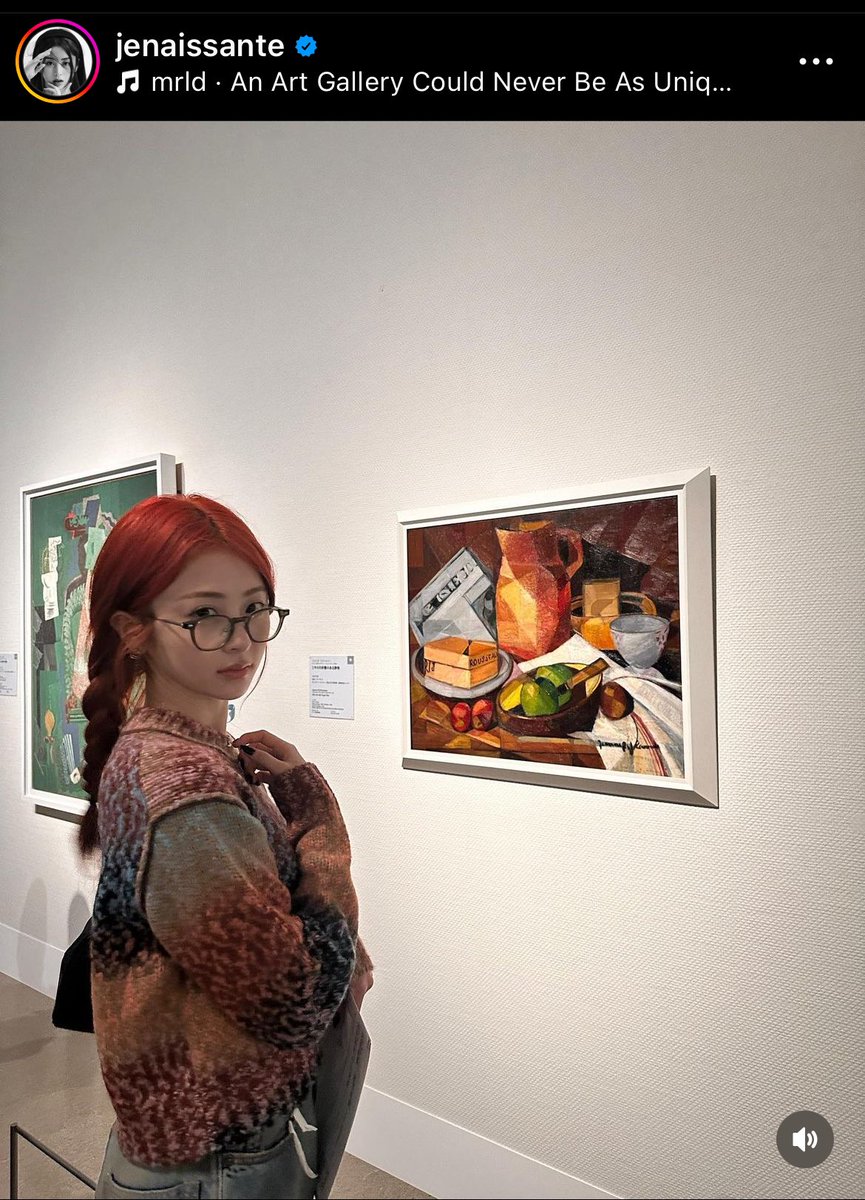 THATS MY SONG HELP THATS MY SONG! OMG SOMEONE PINCH ME PLS.