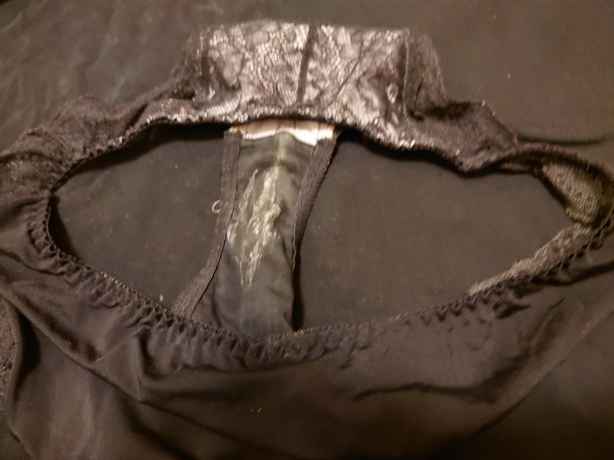 goodsmell7's tweet photo. 今日も汚してくれてました。
丁度毎回同じパンティ^^;
次は違うパンティのも見たいかな？ https://t.co/mTxtDlxrbT